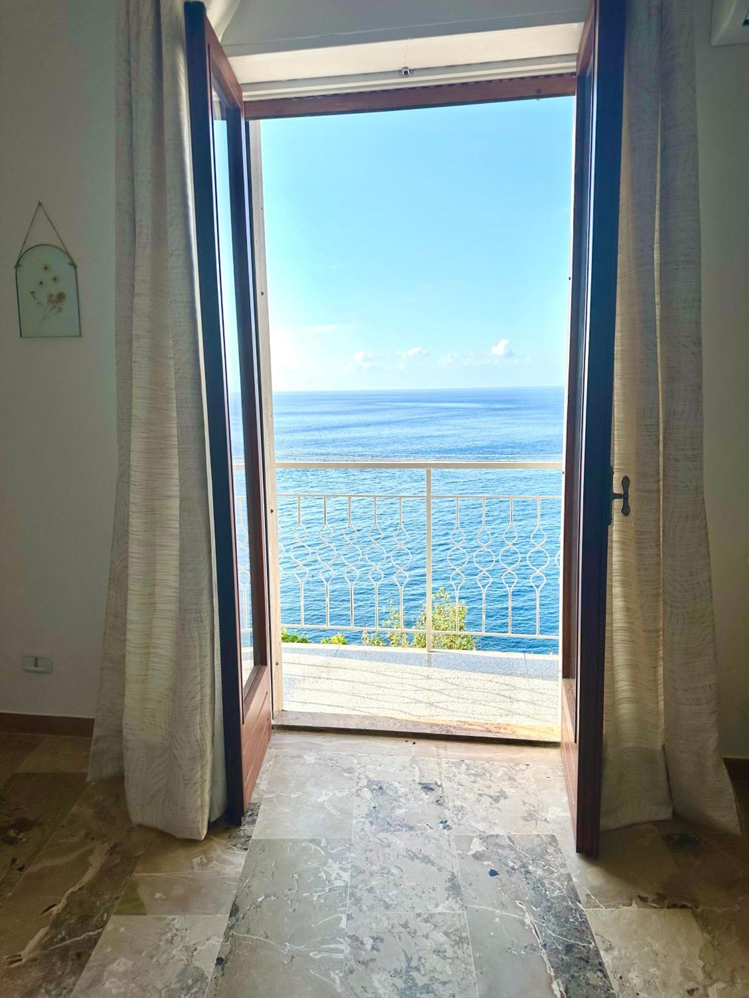 The View Apartment Scilla Eksteriør billede
