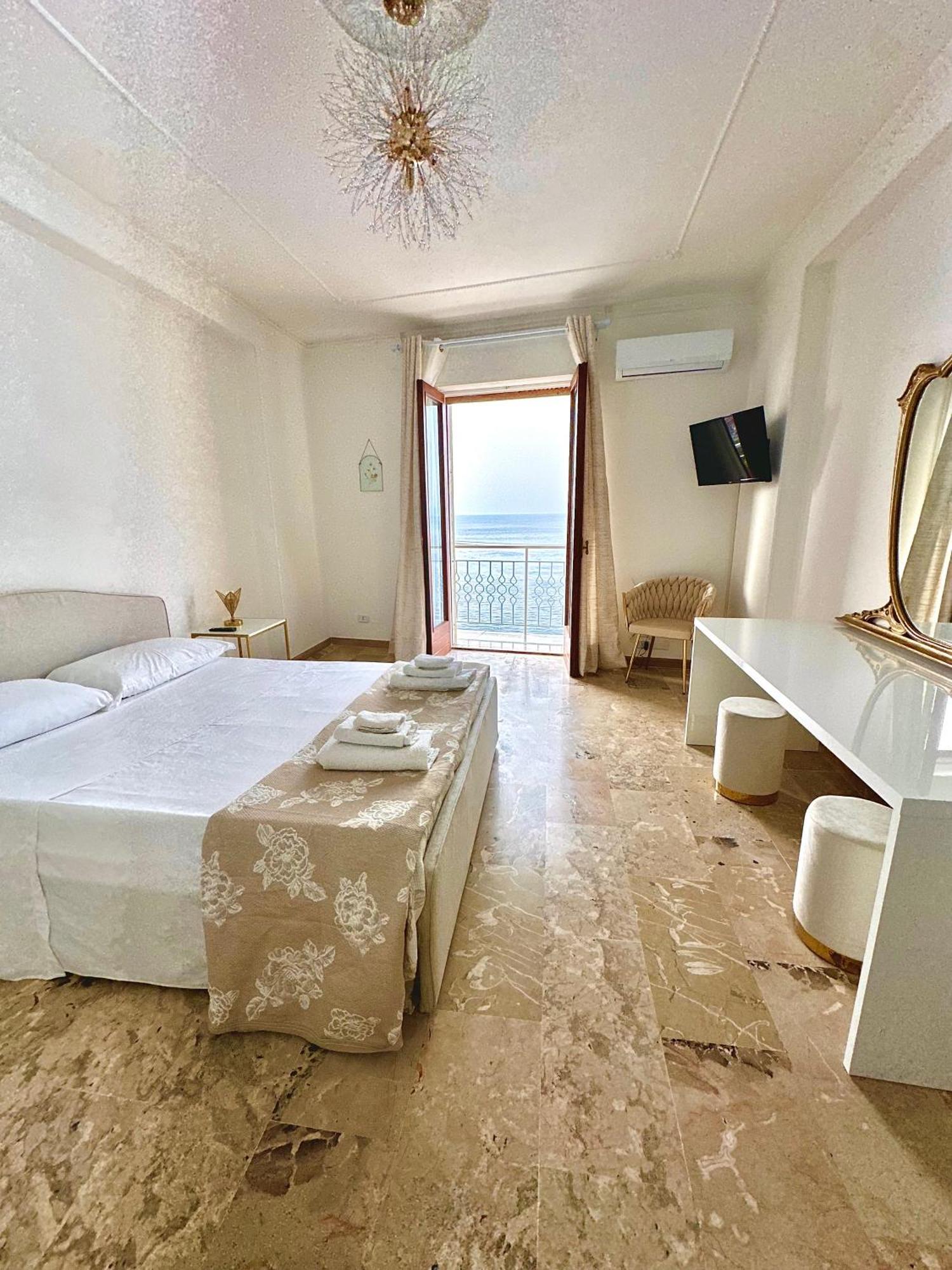 The View Apartment Scilla Eksteriør billede